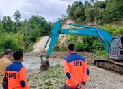 Dampak Tanah Longsor di OKU Selatan BPBD Ambil Tindakan, Buat Jalur alternatif di Desa Teluk Agung