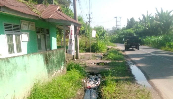 Miris, Depan Kantor Desa dan Puskestu Damarpura Dipenuhi Sampah