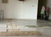 Kondisi Lantai Kantor Inspektorat OKU Selatan Memprihatinkan