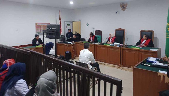 Majelis Hakim Tolak Keberatan Fitrianti Agustinda, Sidang Korupsi Dana PMI Berlanjut ke Pokok Perkara