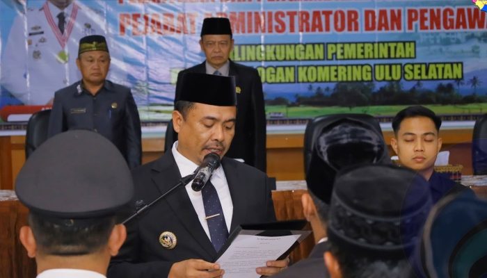 Bupati Abusama Resmi Lantik Pejabat Administrator dan Pengawas Pemkab OKU Selatan