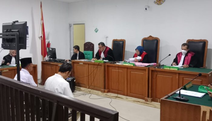 Menyamar Jadi Jaksa untuk Memeras, Bobby Asia dan Edwin Firdaus Dituntut 5 Tahun Penjara