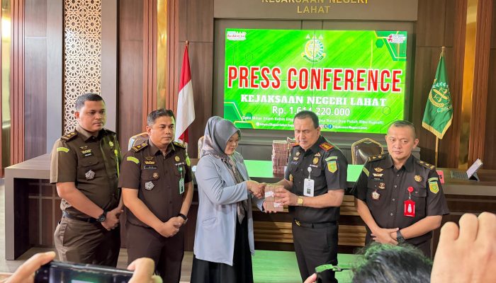 Kejari Lahat Pulihkan Keuangan Negara Rp1,6 Miliar dari Kasus Korupsi Peta Desa