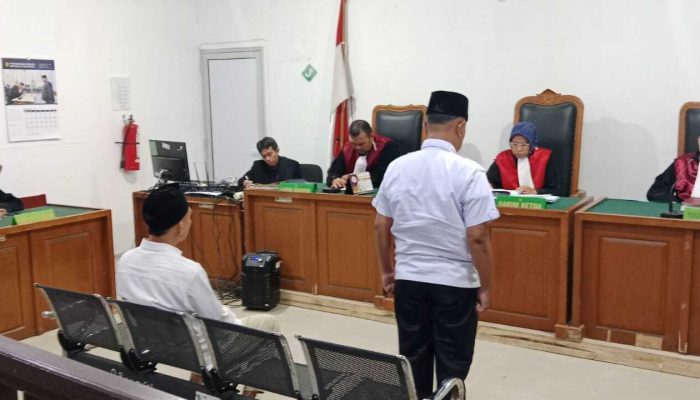 Ngaku Punya Jalur ke Kejagung, Dua Jaksa Gadungan Divonis 3 Tahun 8 Bulan