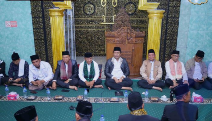 Bupati OKU Selatan Hadiri Peringatan Nuzulul Qur’an di Pulau Beringin, Pererat Silaturahmi dengan Masyarakat