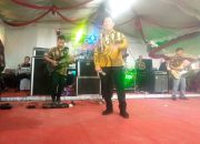 Tak Sekadar Hadir, Popo Ali Nyanyi Dangdut di Pernikahan Warga, Tamu Undangan Auto Terhibur