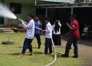 Damkarmat OKU Selatan Gelar Simulasi Penanggulangan Kebakaran di Madrasah Islamiyah Simpang