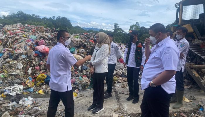 Sekda OKU Selatan Tinjau Pengelolaan Sampah di TPA Pelawi, Dorong Perbaikan Sistem dan Infrastruktur