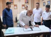 Topan Maulana Hibahkan Tanah Untuk Pembangunan Masjid Pemkab OKU Selatan