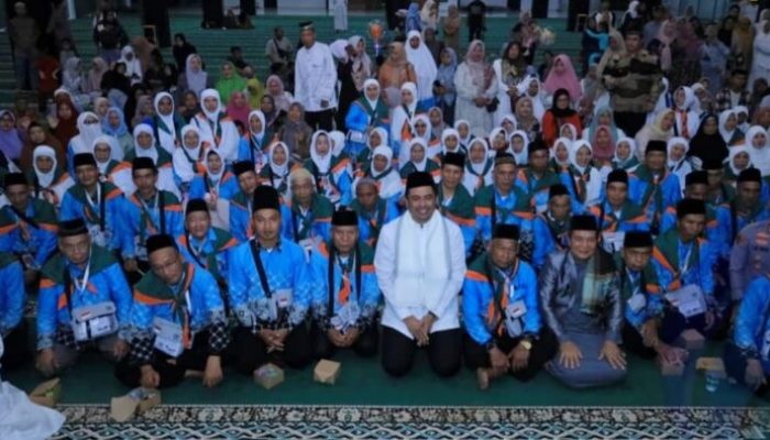 Bupati Abusama Lepas Jamaah Haji OKU Selatan, Titip Pesan Jaga Kesehatan dan Kekompakan