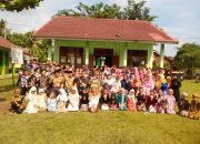 SDN Sumber Ringin Peringati Hardiknas 2026 dengan Balutan Pakaian Adat Nusantara